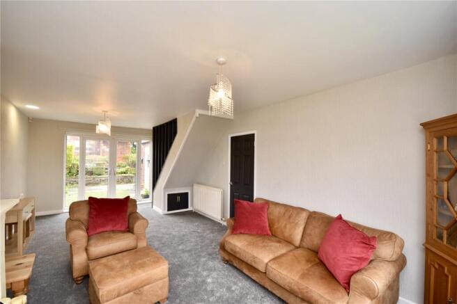 3 bed Semi-Detached Bungalow for sale Image 4