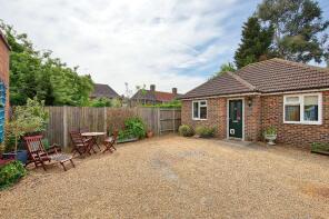 14a, Haynt Walk, Raynes Park, London SW20 9NX