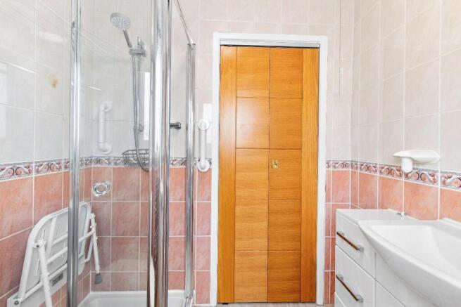 2 bed Bungalow for sale Image 11