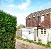 3, Yew Tree Cottages, Marsh Green Road, Marsh Green, Edenbridge TN8 5QB