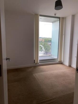 1 bed Apartment to rent Image 6