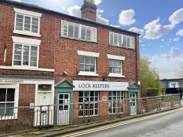 Flat 3, Westbridge House, Stafford Street, Stone ST15 8QW