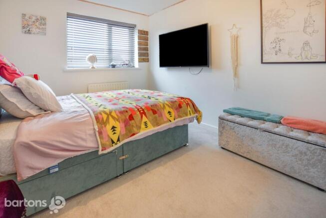3 bed House for sale Image 9
