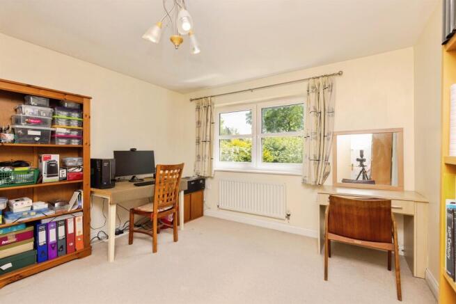4 bed Detached for sale Image 4