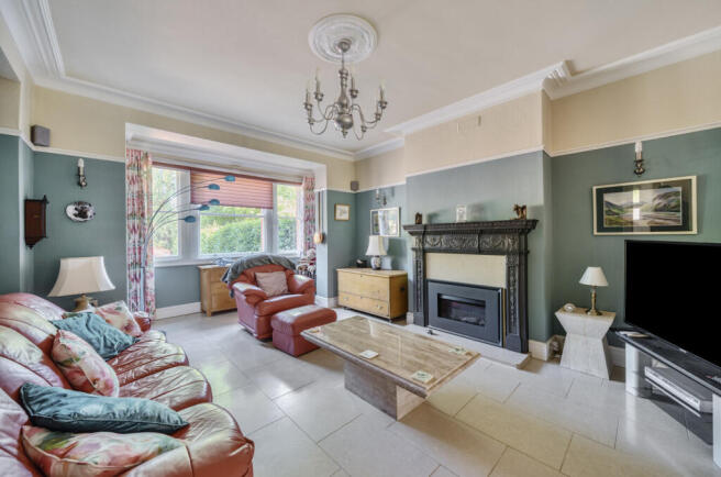 1323957-19-686fd8...