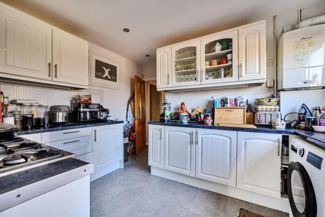 1435700-14-69c578...