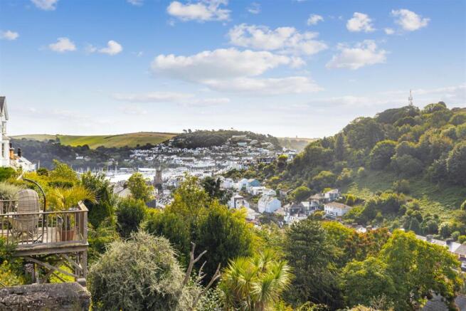 6 View 16 Fairview Road, Dartmouth - 240821.jpg