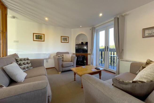 31 Resolution Close, Captain Cooks Haven, Larpool Lane, YO22 4NE photo 4