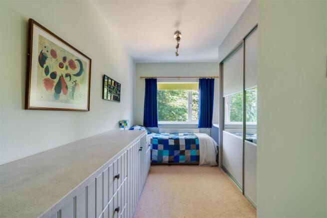 4 bed Detached for sale Image 9