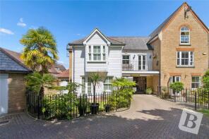 101, Sawyers Grove, Brentwood CM15 9BD