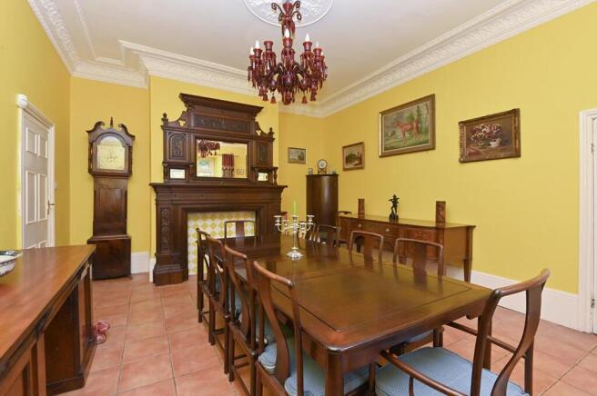 6 bed Semi-Detached for sale Image 10
