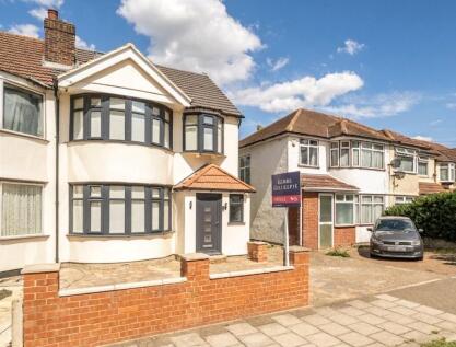 Carlyon Avenue, Harrow