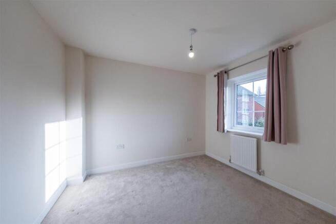 3 Dahlia Crescent-016.jpg