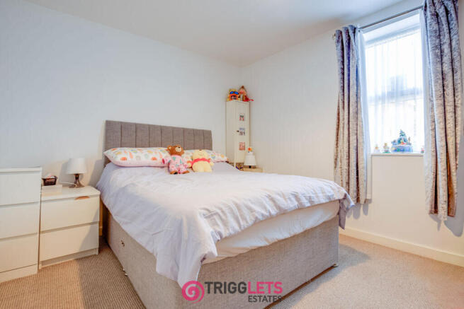 2 bed Flat for sale Image 7