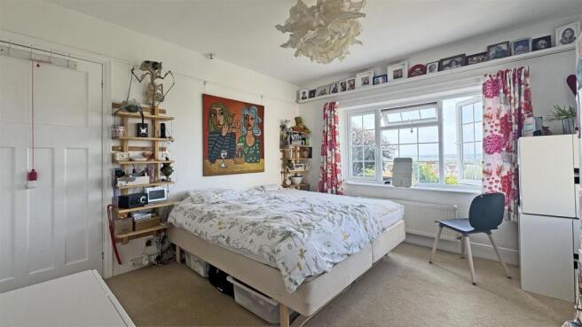 Bedroom 1.jpg