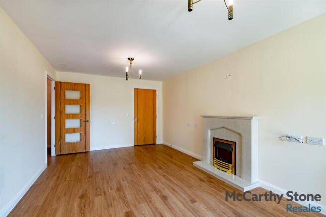 2 bed Apartment for sale Image 7