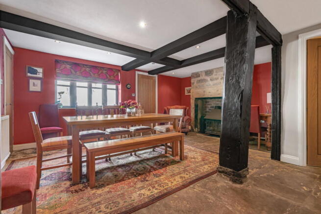 4 bed Semi-Detached for sale Image 4