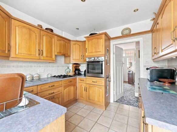 3 bed Semi-Detached for sale Image 4