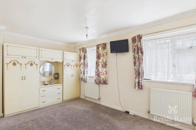 2 bed Semi-Detached for sale Image 6