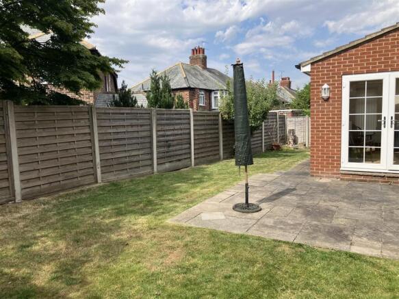 4 bed Detached for sale Image 11