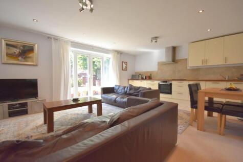 44b Victoria Road, Penarth, CF64 3HY