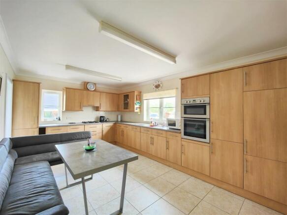 Kitchen/Dining Room