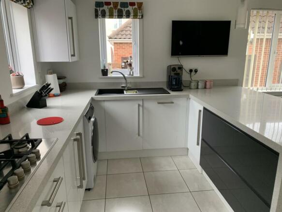 Kitchen4.jpg