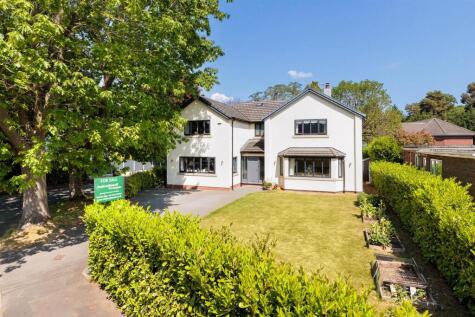 Wilton Crescent, Alderley Edge