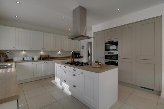 Kitchen Diner e