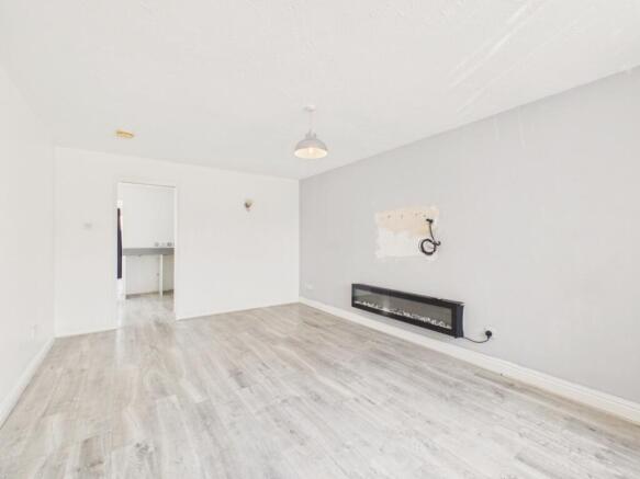 3 bed Semi-Detached for sale Image 7