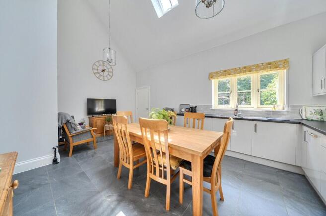 Kitchen/Dining Room