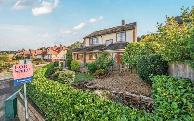 4-bed detached on Ware Road, Hertford, SG13, £900,000