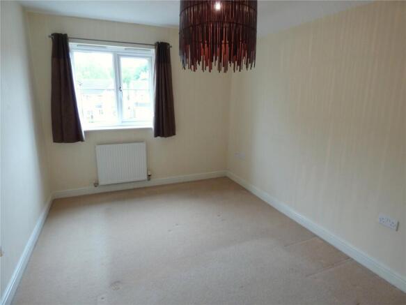 2 bed Apartment to rent Image 6