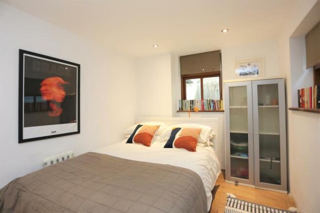 1 Septima Cottages Bed 3.JPG