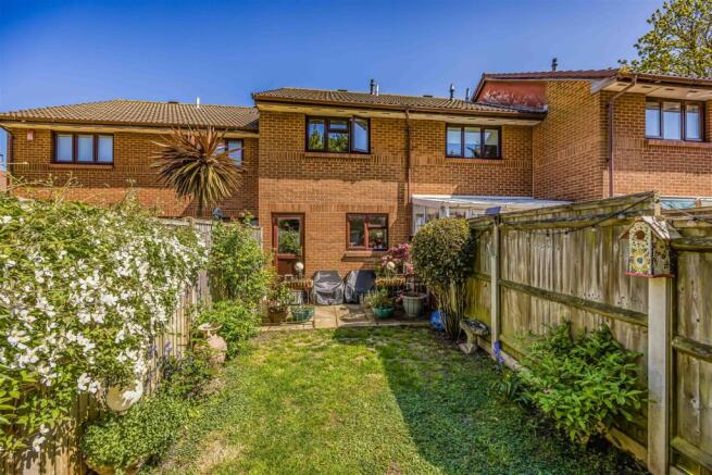 106 Fathoms Reach, Hayling Island-Small-PorticoMar