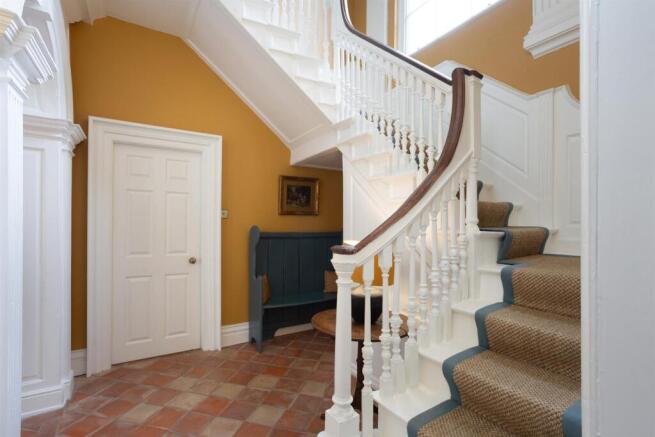 5 bed House for sale Image 12
