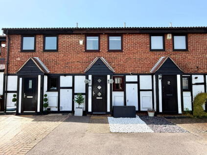 A Smartly Presented & Extended Property - A Perfect First Home In Hempstead