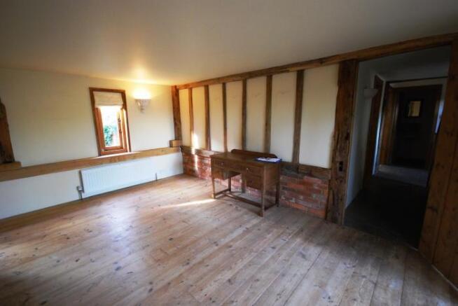 222_liv room 2.JPG