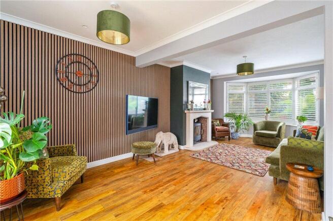4 bed Semi-Detached for sale Image 4
