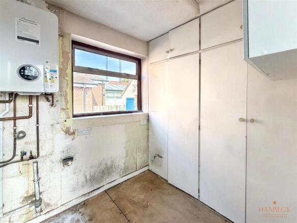 3 bed Semi-Detached for sale Image 9
