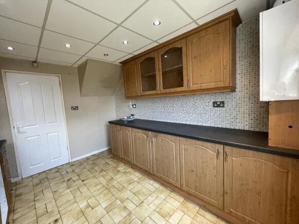 3 bed Terraced to rent Image 5