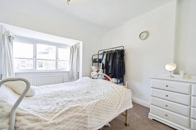 3 bed Semi-Detached for sale Image 8