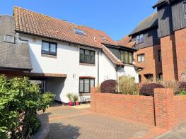 10, Shamrock Way, Hythe Marina Village, Southampton SO45 6DY
