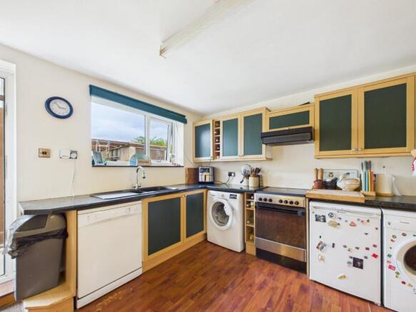 3 bed Semi-Detached for sale Image 11
