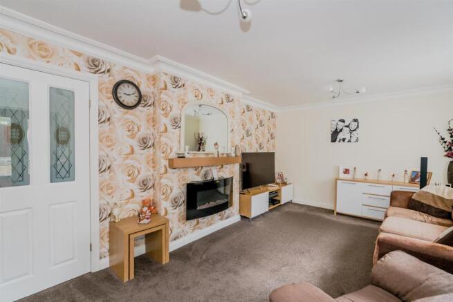 Dovedale, Cannock, WS11 5TF-2.jpg