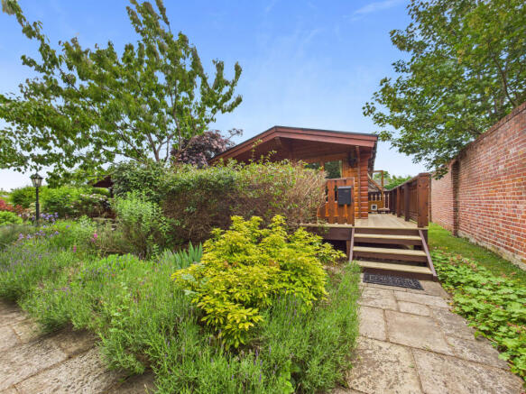 CAM01354G0-PR0530-STILL014