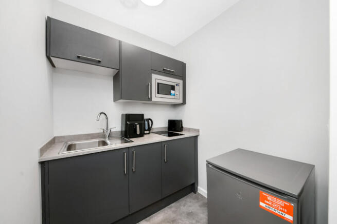 Studio to rent Image 6