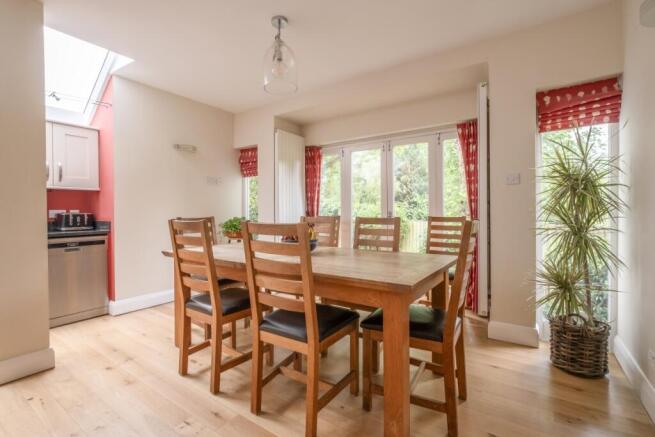 Kitchen dining
