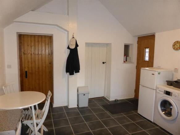ANOTHER ROOM ASPECT
