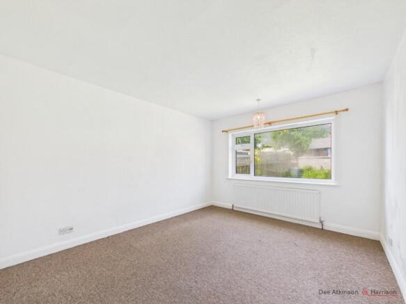 2 bed Semi-Detached Bungalow for sale Image 8